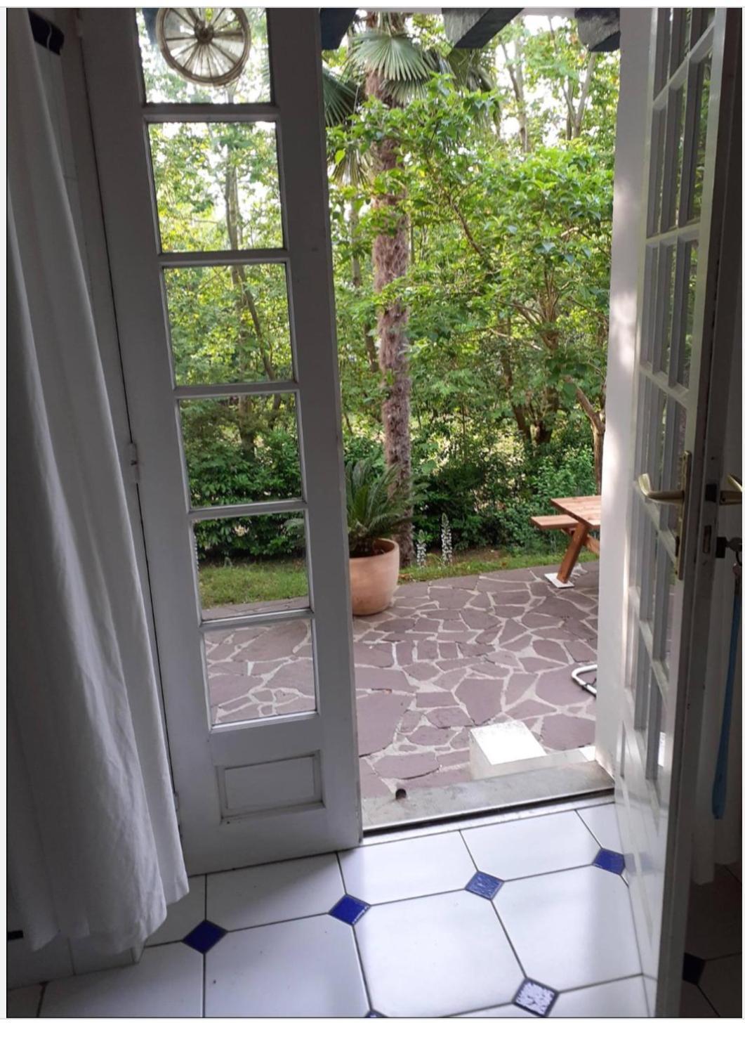Bed and Breakfast Mendiska Bayona Exterior foto