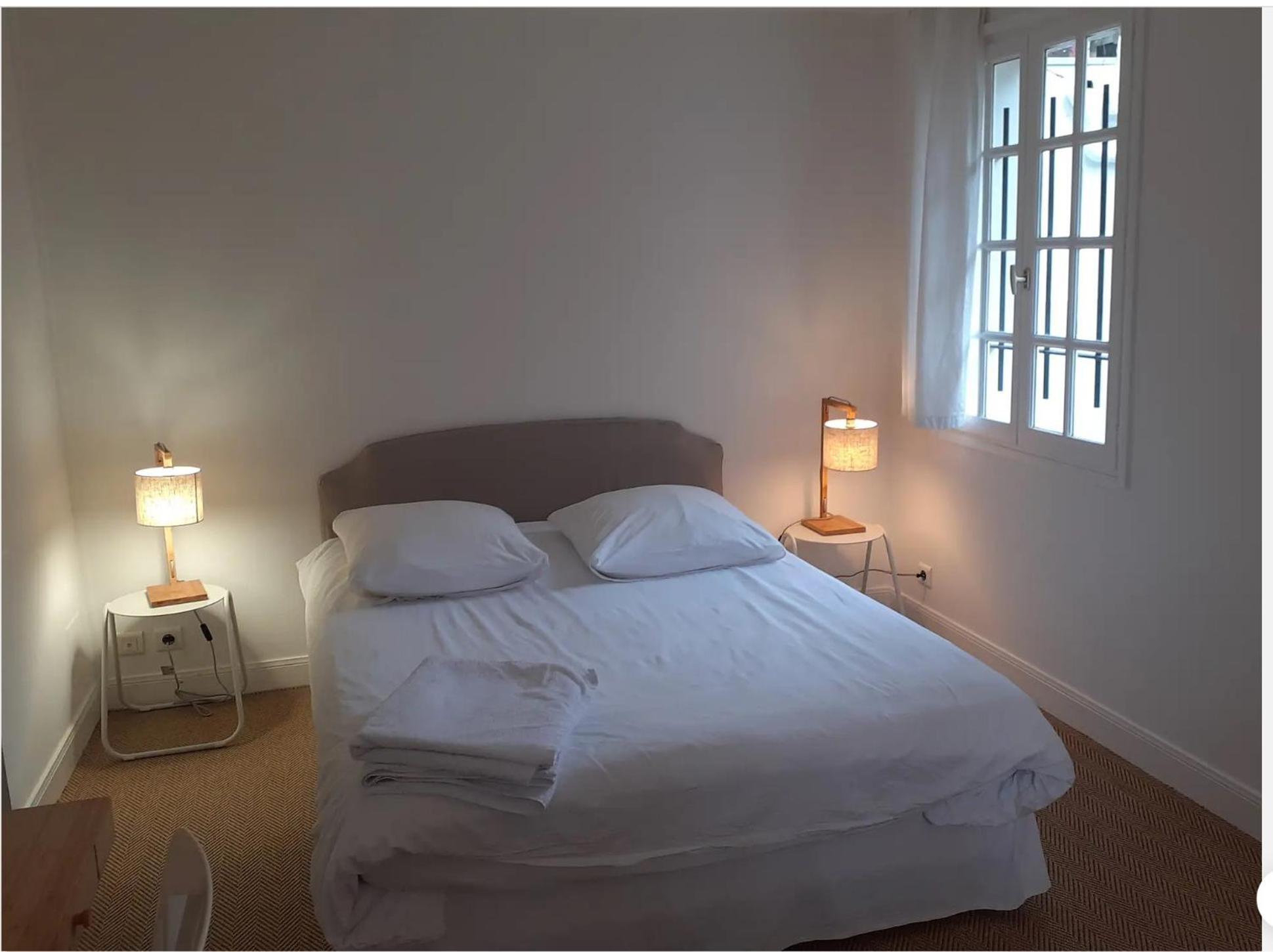 Bed and Breakfast Mendiska Bayona Exterior foto
